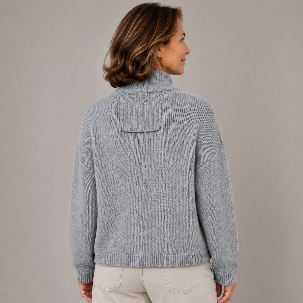 Augusta™ Cárdigan con botones y cuello alto